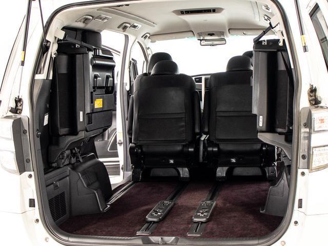 ヴェルファイア ２．４Ｚ　ゴールデンアイズ　（点検記録簿１２枚）（新品タイヤ）（後席モニター）（両側自動ドア）パワーバックドア／専用黒ハーフレザーシート／純正ＨＤＤナビ／バックカメラ／クルーズコントロール／クリアランスソナー／コンビハンドル／（28枚目）