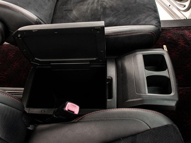 ヴェルファイア ２．４Ｚ　ゴールデンアイズ　（点検記録簿１２枚）（新品タイヤ）（後席モニター）（両側自動ドア）パワーバックドア／専用黒ハーフレザーシート／純正ＨＤＤナビ／バックカメラ／クルーズコントロール／クリアランスソナー／コンビハンドル／（33枚目）