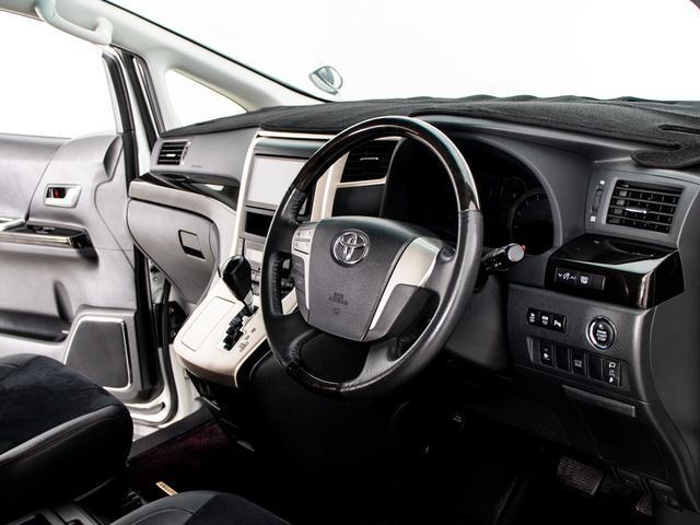 ヴェルファイア ２．４Ｚ　ゴールデンアイズ　（点検記録簿１２枚）（新品タイヤ）（後席モニター）（両側自動ドア）パワーバックドア／専用黒ハーフレザーシート／純正ＨＤＤナビ／バックカメラ／クルーズコントロール／クリアランスソナー／コンビハンドル／（36枚目）