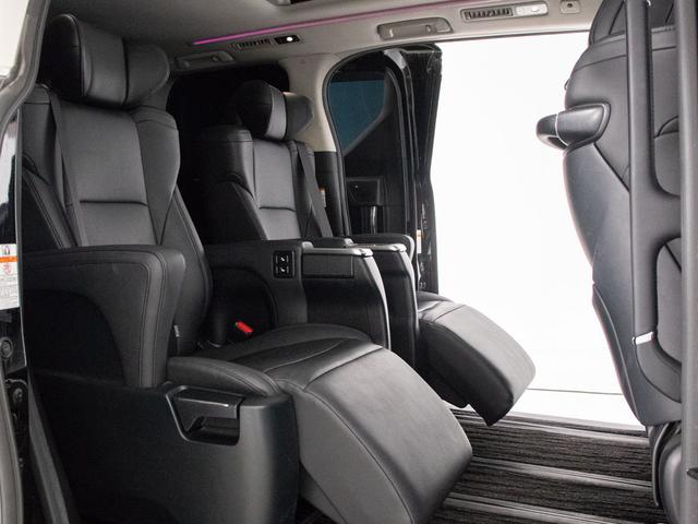 アルファード ２．５Ｓ　Ｃパッケージ　（禁煙車）（ＪＢＬサウンド）（ツインサンルーフ）（トヨタセーフティセンス）全周囲ｋカメラ／黒合皮エグゼクティブシート／両側電動スライドドア／パワーバックドア／クリアランスソナー３眼ＬＥＤヘッドライト（28枚目）