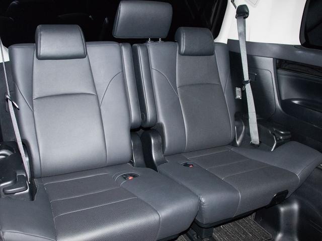 アルファード ２．５Ｓ　Ｃパッケージ　（禁煙車）（ＪＢＬサウンド）（ツインサンルーフ）（トヨタセーフティセンス）全周囲ｋカメラ／黒合皮エグゼクティブシート／両側電動スライドドア／パワーバックドア／クリアランスソナー３眼ＬＥＤヘッドライト（30枚目）