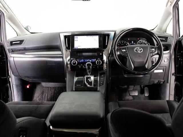 アルファード ２．５Ｓ　Ｃパッケージ　（禁煙車）（点検記録簿７枚）（サンルーフ）（純正９型ナビ）後席モニター／前車追従レーダークルーズ／衝突被害軽減ブレーキ／踏み間違い防止装置／両側自動ドア／パワーバックドア／エグゼクティブシート／（26枚目）