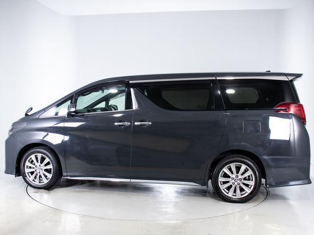 アルファード ２．５Ｓ　タイプゴールド　（禁煙車）（ＢＭＷドラバイトグレーカスタム）（ナビ機能付ディスプレイオーディオ）後席モニター／トヨタセーフティセンス／踏み間違い防止装置／３眼ＬＥＤヘッドライト／黒革調シートカバー（16枚目）