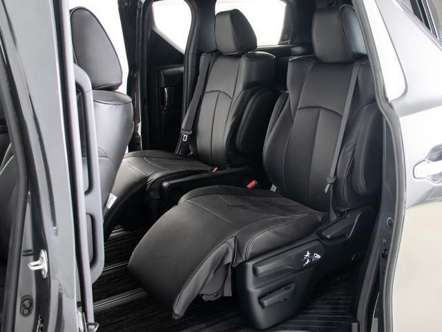 アルファード ２．５Ｓ　タイプゴールド　（禁煙車）（ＢＭＷドラバイトグレーカスタム）（ナビ機能付ディスプレイオーディオ）後席モニター／トヨタセーフティセンス／踏み間違い防止装置／３眼ＬＥＤヘッドライト／黒革調シートカバー（28枚目）