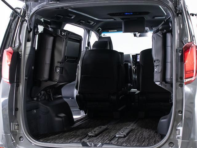 アルファード ２．５Ｓ　タイプゴールド　（禁煙車）（ＢＭＷドラバイトグレーカスタム）（ナビ機能付ディスプレイオーディオ）後席モニター／トヨタセーフティセンス／踏み間違い防止装置／３眼ＬＥＤヘッドライト／黒革調シートカバー（30枚目）