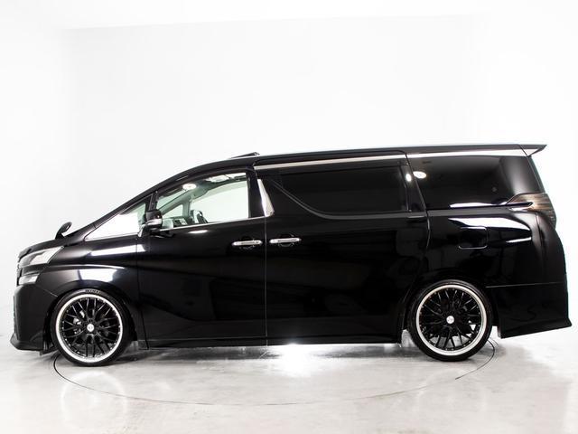 ヴェルファイア ２．５Ｚ　（禁煙車）（点検記録簿６枚）（サンルーフ）（社外２１インチアルミ＆車高調）グリル＆テールランプカスタム／純正ＳＤナビ／後席モニター／黒革調シートカバー／両側自動ドア／バックカメラ／ＡＣ１００Ｖ電源／（15枚目）
