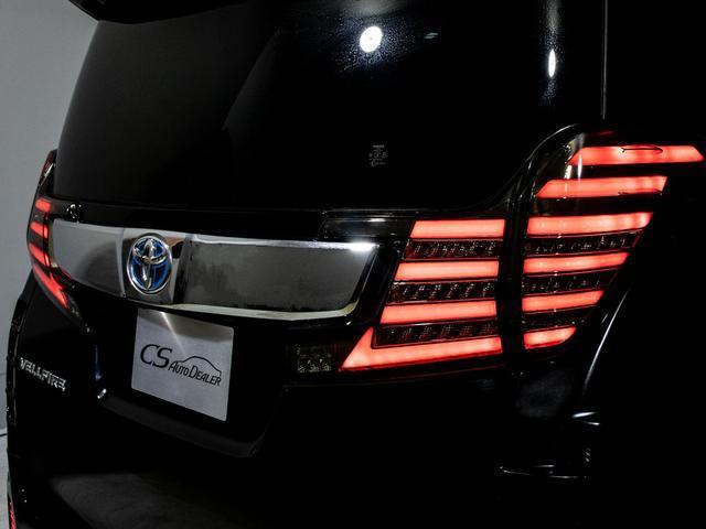 ヴェルファイア ２．５Ｚ　（禁煙車）（点検記録簿６枚）（サンルーフ）（社外２１インチアルミ＆車高調）グリル＆テールランプカスタム／純正ＳＤナビ／後席モニター／黒革調シートカバー／両側自動ドア／バックカメラ／ＡＣ１００Ｖ電源／（21枚目）