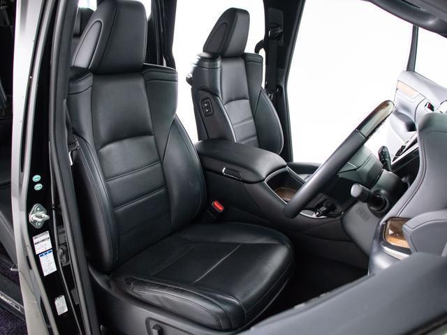 アルファードハイブリッド エグゼクティブラウンジ (禁煙車)(点検記録簿12枚)(黒本革)(JBLサウンド)全方位カメラ/後席モニター/前車追従レーダークルーズ/衝突被害軽減ブレーキ/踏み間違い防止装置/自動ハイビーム/両側自動ドア/1500W給電/(25枚目)