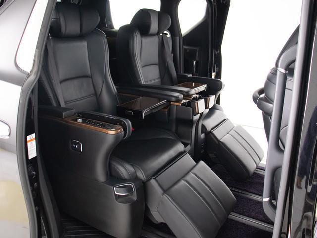 アルファードハイブリッド エグゼクティブラウンジ (禁煙車)(点検記録簿12枚)(黒本革)(JBLサウンド)全方位カメラ/後席モニター/前車追従レーダークルーズ/衝突被害軽減ブレーキ/踏み間違い防止装置/自動ハイビーム/両側自動ドア/1500W給電/(27枚目)