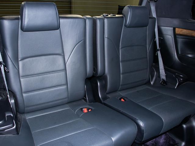 アルファードハイブリッド エグゼクティブラウンジ (禁煙車)(点検記録簿12枚)(黒本革)(JBLサウンド)全方位カメラ/後席モニター/前車追従レーダークルーズ/衝突被害軽減ブレーキ/踏み間違い防止装置/自動ハイビーム/両側自動ドア/1500W給電/(29枚目)