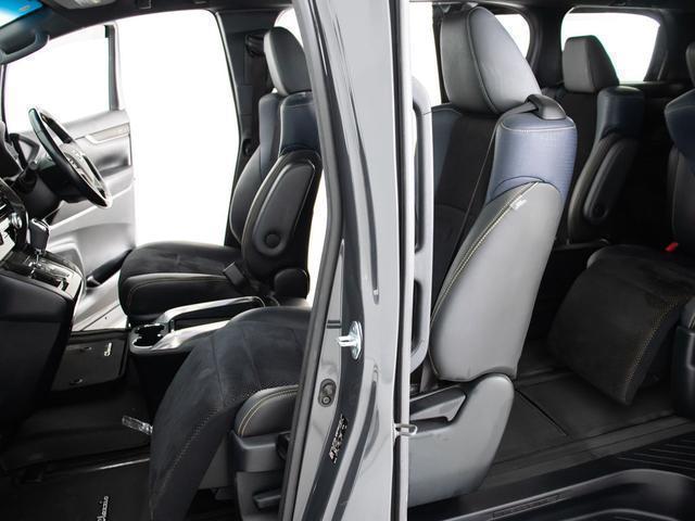 ヴェルファイア ２．５Ｚ　Ａエディション　ゴールデンアイズ　（禁煙車）（ＢＭＷ純正色ドラバイトグレー）（サンルーフ）（モデリスタエアロ）ＷＯＲＫ２０インチアルミ／ＡＣ１００Ｖ電源／両側電動スライドドア／パワーバックドア／クリアランスソナー／後席モニター（26枚目）