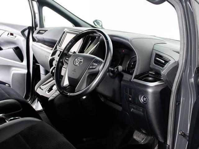 ヴェルファイア ２．５Ｚ　Ａエディション　ゴールデンアイズ　（禁煙車）（ＢＭＷ純正色ドラバイトグレー）（サンルーフ）（モデリスタエアロ）ＷＯＲＫ２０インチアルミ／ＡＣ１００Ｖ電源／両側電動スライドドア／パワーバックドア／クリアランスソナー／後席モニター（39枚目）