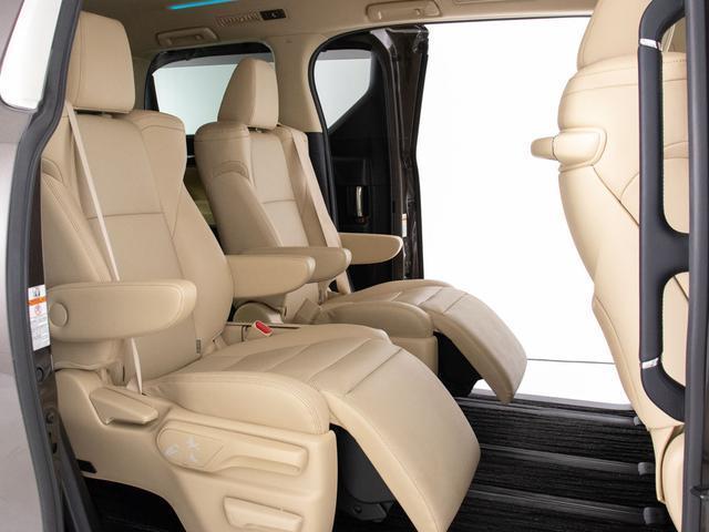 アルファード ２．５Ｇ　（禁煙・ワンオーナー車）（冷暖房ベージュ革）（純正９型ナビ）（後席モニター）トヨタセーフティセンス／踏み間違い防止装置／デジタルインナーミラー／自動ハイビーム／両側自動ドア／バックカメラ／（27枚目）