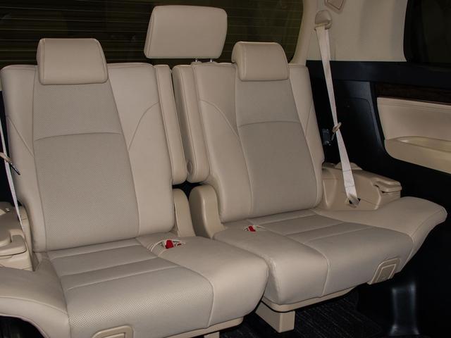 アルファード ２．５Ｇ　（禁煙・ワンオーナー車）（冷暖房ベージュ革）（純正９型ナビ）（後席モニター）トヨタセーフティセンス／踏み間違い防止装置／デジタルインナーミラー／自動ハイビーム／両側自動ドア／バックカメラ／（29枚目）