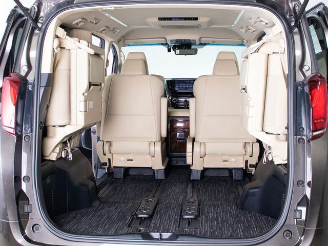 アルファード ２．５Ｇ　（禁煙・ワンオーナー車）（冷暖房ベージュ革）（純正９型ナビ）（後席モニター）トヨタセーフティセンス／踏み間違い防止装置／デジタルインナーミラー／自動ハイビーム／両側自動ドア／バックカメラ／（31枚目）