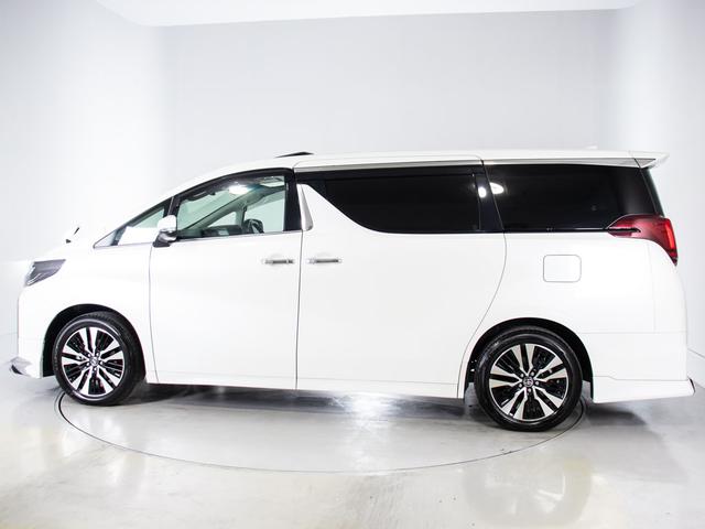 アルファード 2.5S Cパッケージ (禁煙ワンオーナー車)(サンルーフ)(モデリスタエアロ)(冷暖房黒革)エグゼクティブシート/トヨタセーフティセンス/踏み間違い防止装置/デジタルインナーミラー/3眼LEDヘッドライト/BSM/RCTA(18枚目)