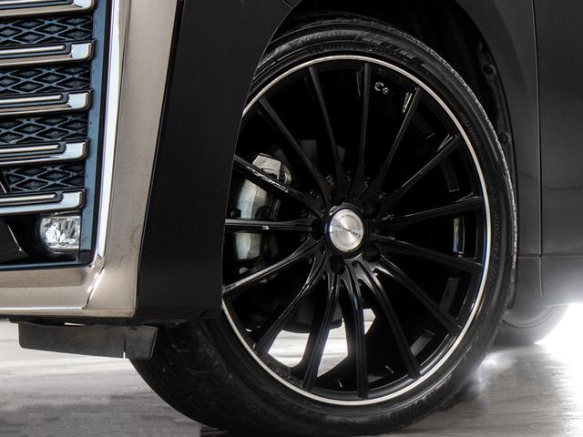 ヴェルファイア ２．５Ｚ　Ｇエディション　（禁煙車）（社外２０インチアルミ）（冷暖房黒革）（純正１０型ナビ）後席モニター／トヨタセーフティセンス／踏み間違い防止装置／３眼ＬＥＤヘッドライト／両側自動ドア／パワーバックドア／エグゼクティブシート（6枚目）
