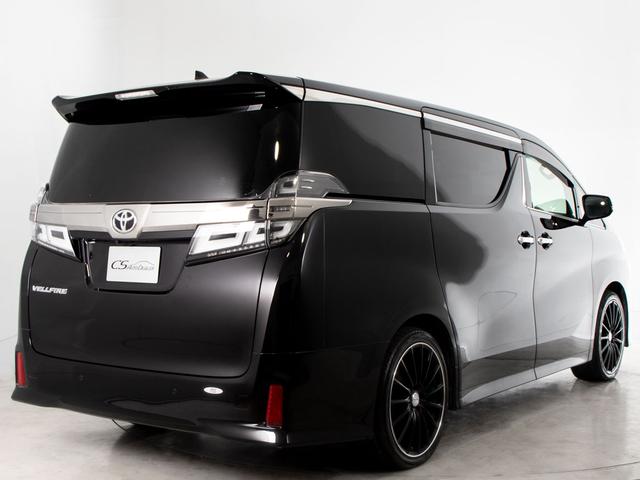 ヴェルファイア ２．５Ｚ　Ｇエディション　（禁煙車）（社外２０インチアルミ）（冷暖房黒革）（純正１０型ナビ）後席モニター／トヨタセーフティセンス／踏み間違い防止装置／３眼ＬＥＤヘッドライト／両側自動ドア／パワーバックドア／エグゼクティブシート（17枚目）