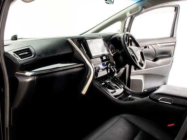 ヴェルファイア ２．５Ｚ　Ｇエディション　（禁煙車）（社外２０インチアルミ）（冷暖房黒革）（純正１０型ナビ）後席モニター／トヨタセーフティセンス／踏み間違い防止装置／３眼ＬＥＤヘッドライト／両側自動ドア／パワーバックドア／エグゼクティブシート（37枚目）