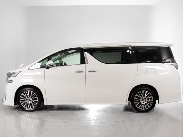 ヴェルファイア ２．５Ｚ　Ｇエディション　（点検記録簿６枚）（エアロ＆ルーフブラックカスタム）（エグゼクティブシート）（純正９型ナビ）後席モニター／両側自動ドア／パワーバックドア／バックカメラ／クルーズコントロール／クリアランスソナー／（17枚目）