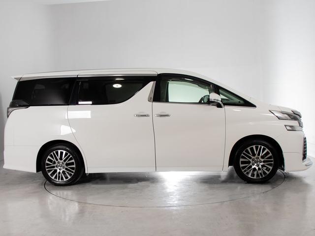 ヴェルファイア ２．５Ｚ　Ｇエディション　（点検記録簿６枚）（エアロ＆ルーフブラックカスタム）（エグゼクティブシート）（純正９型ナビ）後席モニター／両側自動ドア／パワーバックドア／バックカメラ／クルーズコントロール／クリアランスソナー／（21枚目）