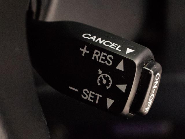 アルファードハイブリッド ＳＲ　Ｃパッケージ　（禁煙車）（サンルーフ）（モデリスタフルエアロ）（黒本革）ＪＢＬサウンド／パーキングアシスト／後席モニター／両側自動ドア／パワーバックドア／バックカメラ／ＡＣ１００Ｖ電源／クリアランスソナー／（42枚目）