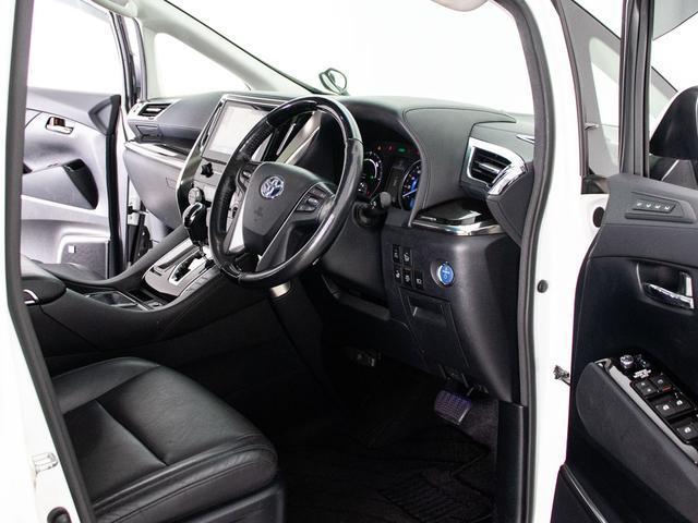 アルファードハイブリッド ＳＲ　Ｃパッケージ　（禁煙車）（サンルーフ）（モデリスタフルエアロ）（黒本革）ＪＢＬサウンド／パーキングアシスト／後席モニター／両側自動ドア／パワーバックドア／バックカメラ／ＡＣ１００Ｖ電源／クリアランスソナー／（43枚目）