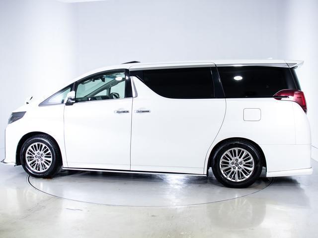 アルファード ２．５Ｓ　Ｃパッケージ　（禁煙車）（シルクブレイズエアロ）（サンルーフ）（アルパインＢＩＧ－Ｘ１１型ナビ）冷暖房黒革／トヨタセーフティセンス／踏み間違い防止装置／デジタルインナーミラー／ＢＳＭ／ＲＣＴＡ／ＴＥＩＮ車高調／（18枚目）