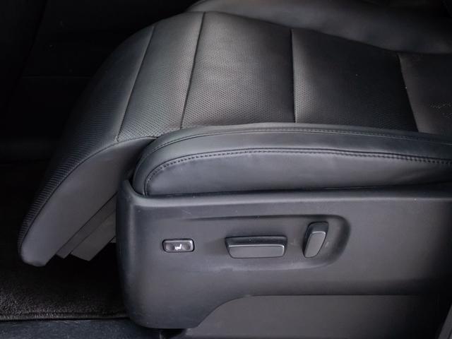 アルファード ２．５Ｓ　Ｃパッケージ　（禁煙車）（シルクブレイズエアロ）（サンルーフ）（アルパインＢＩＧ－Ｘ１１型ナビ）冷暖房黒革／トヨタセーフティセンス／踏み間違い防止装置／デジタルインナーミラー／ＢＳＭ／ＲＣＴＡ／ＴＥＩＮ車高調／（42枚目）