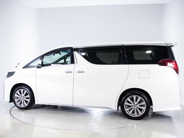 アルファード ２．５Ｓ　タイプゴールド　（禁煙・ワンオーナー車）（後席モニター）（両側自動ドア）（パワーバックドア）ディスプレイオーディオ／トヨタセーフティセンス／踏み間違い防止装置／３眼ＬＥＤヘッドライト／ＡＣ１００Ｖ電源／（17枚目）