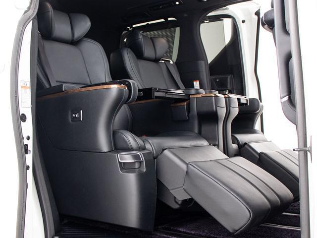 ヴェルファイア ３．５エグゼクティブラウンジ　（禁煙車）（サンルーフ）（黒本革）（ＪＢＬサウンド）全方位カメラ／後席モニター／前車追従レーダークルーズ／衝突被害軽減ブレーキ／踏み間違い防止装置／両側自動ドア／パワーバックドア／ＡＣ１００Ｖ電源／（29枚目）