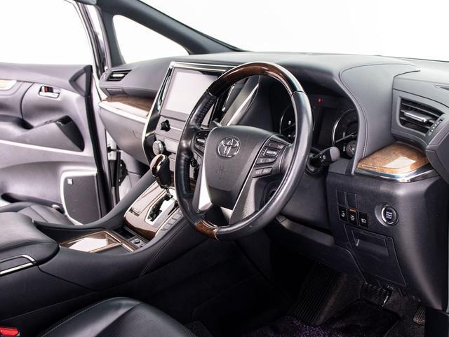 ヴェルファイア ３．５エグゼクティブラウンジ　（禁煙車）（サンルーフ）（黒本革）（ＪＢＬサウンド）全方位カメラ／後席モニター／前車追従レーダークルーズ／衝突被害軽減ブレーキ／踏み間違い防止装置／両側自動ドア／パワーバックドア／ＡＣ１００Ｖ電源／（49枚目）