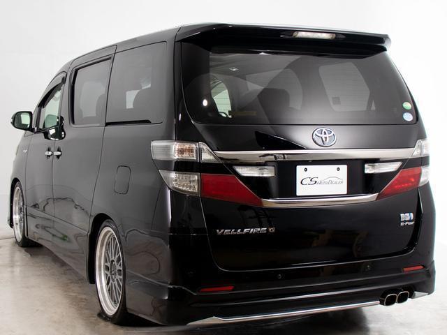 ヴェルファイアハイブリッド ＺＲ　Ｇエディション　（サンルーフ）（モデリスタフルエアロ）（社外２０インチアルミ＆車高調）（黒本革）エグゼクティブシート／純正ＨＤＤナビ／後席モニター／両側自動ドア／パワーバックドア／クルーズコントロール／ＡＣ１００Ｖ（17枚目）