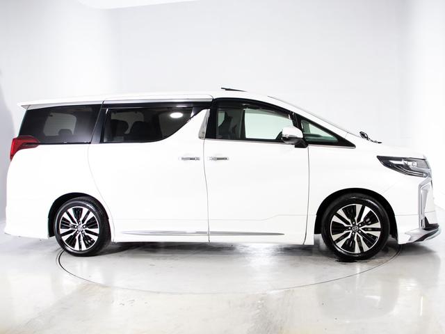 アルファード 2.5S Cパッケージ (禁煙車)(点検記録簿5枚)(サンルーフ)(モデリスタフルエアロ)冷暖房黒革/エグゼクティブシート/トヨタセーフティセンス/踏み間違い防止装置/ナビ機能付ディスプレイオーディオ/後席モニター/(23枚目)