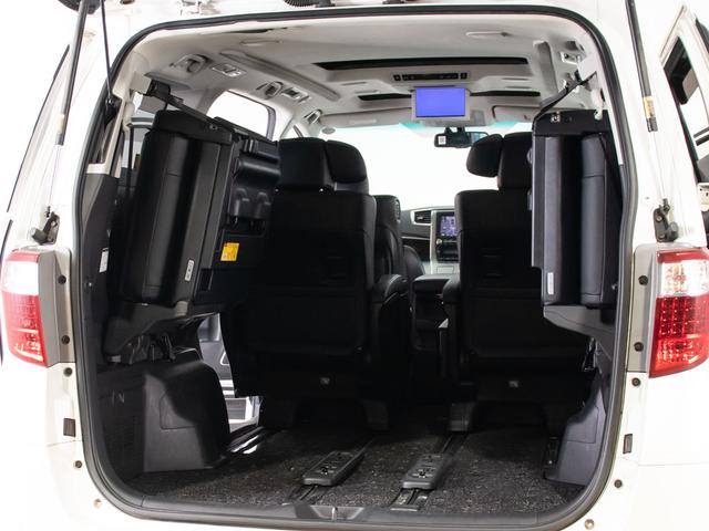 アルファードハイブリッド ＳＲ　Ｃパッケージ　（禁煙車）（４ＷＤ）（サンルーフ）（プレミアムサウンド）黒本革／両側自動ドア／パワーバックドア／バックカメラ／ＡＣ１００Ｖ電源／クルーズコントロール／クリアランスソナー／エグゼクティブシート／（30枚目）
