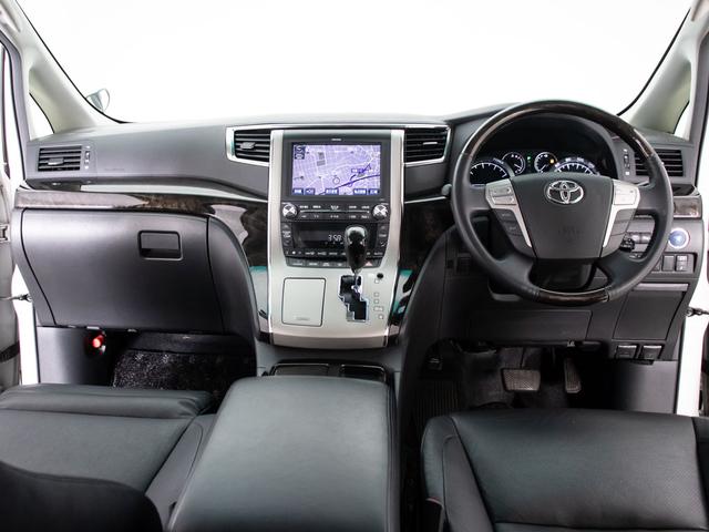 アルファードハイブリッド ＳＲ　Ｃパッケージ　（禁煙車）（４ＷＤ）（サンルーフ）（プレミアムサウンド）黒本革／両側自動ドア／パワーバックドア／バックカメラ／ＡＣ１００Ｖ電源／クルーズコントロール／クリアランスソナー／エグゼクティブシート／（38枚目）