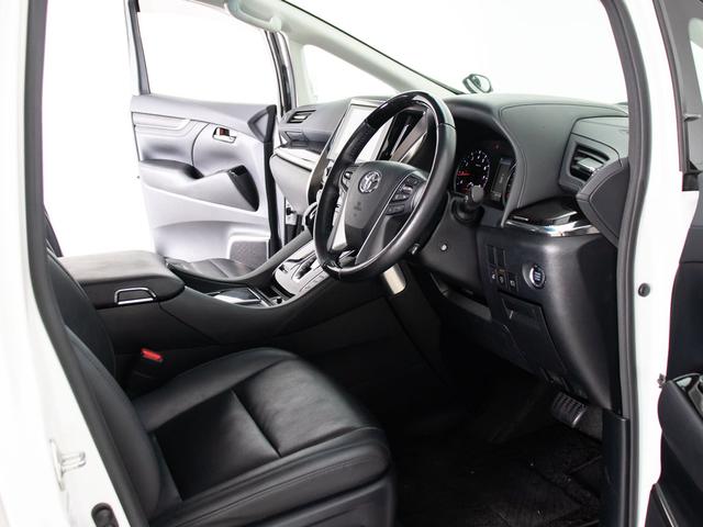 ヴェルファイア 2.5Z Gエディション (禁煙車)(冷暖房黒革)(エグゼクティブシート)(両側自動ドア)パワーバックドア/トヨタセーフティセンス/踏み間違い防止装置/デジタルインナーミラー/3眼LEDヘッドライト/AC100V電源/(38枚目)