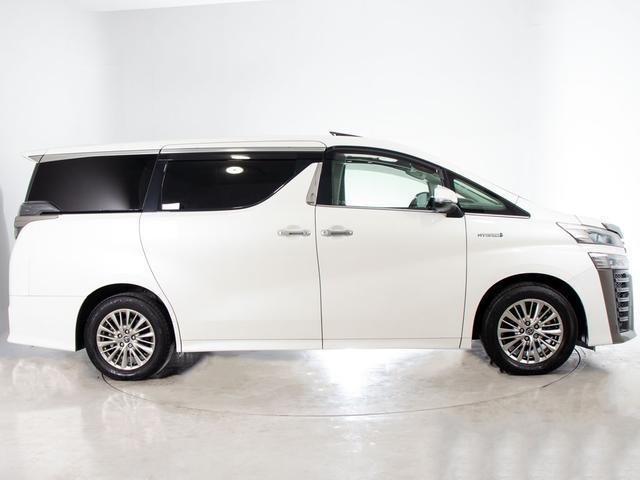 ヴェルファイアハイブリッド ZR Gエディション (ワンオーナー車)(サンルーフ)(冷暖房黒本革)(純正10型ナビ)後席モニター/トヨタセーフティセンス/両側自動ドア/パワーバックドア/AC100V電源/エグゼクティブシート/新品タイヤ/(19枚目)