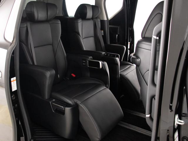 アルファード ２．５Ｓ　Ｃパッケージ　（禁煙車）（冷暖房黒革）（純正１０型ナビ）（後席モニター）トヨタセーフティセンス／踏み間違い防止装置／３眼ＬＥＤヘッドライト／両側自動ドア／パワーバックドア／ＡＣ１００Ｖ電源／エグゼクティブシート／（26枚目）