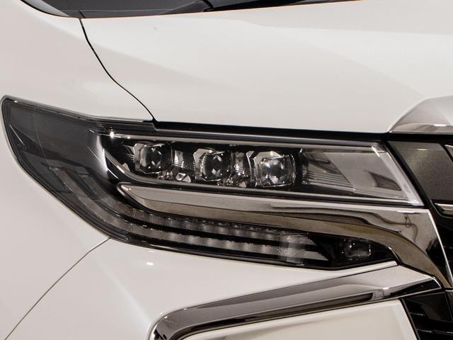 アルファード 2.5S タイプゴールドII (禁煙車)(サンルーフ)(ナビ機能付ディスプレイオーディオ)(後席モニター)トヨタセーフティセンス/踏み間違い防止装置/3眼LEDヘッドライト/専用黒ハーフレザーシート/両側自動ドア/パワーバックドア(13枚目)