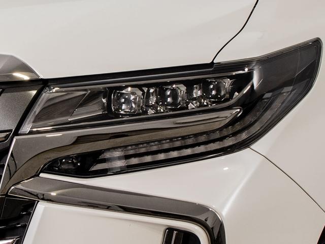 アルファード 2.5S タイプゴールドII (禁煙車)(サンルーフ)(ナビ機能付ディスプレイオーディオ)(後席モニター)トヨタセーフティセンス/踏み間違い防止装置/3眼LEDヘッドライト/専用黒ハーフレザーシート/両側自動ドア/パワーバックドア(16枚目)