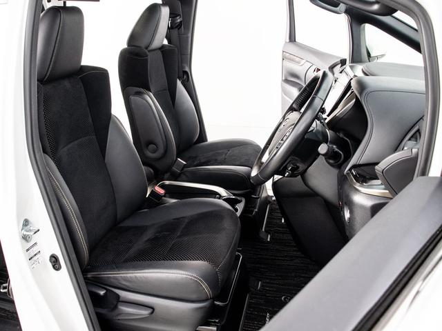 アルファード 2.5S タイプゴールドII (禁煙車)(サンルーフ)(ナビ機能付ディスプレイオーディオ)(後席モニター)トヨタセーフティセンス/踏み間違い防止装置/3眼LEDヘッドライト/専用黒ハーフレザーシート/両側自動ドア/パワーバックドア(23枚目)