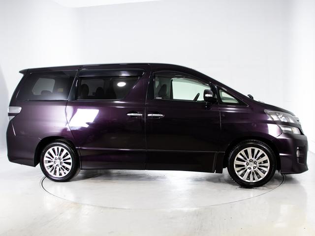 ヴェルファイア 2.4Z ゴールデンアイズ (特別仕様車)(後席モニター)(専用ハーフレザーシート)(両側電動スライドドア)パワーバックドア/コンビハンドル/クルーズコントロール/クリアランスソナー/後席オットマン/Bluetooth接続(18枚目)