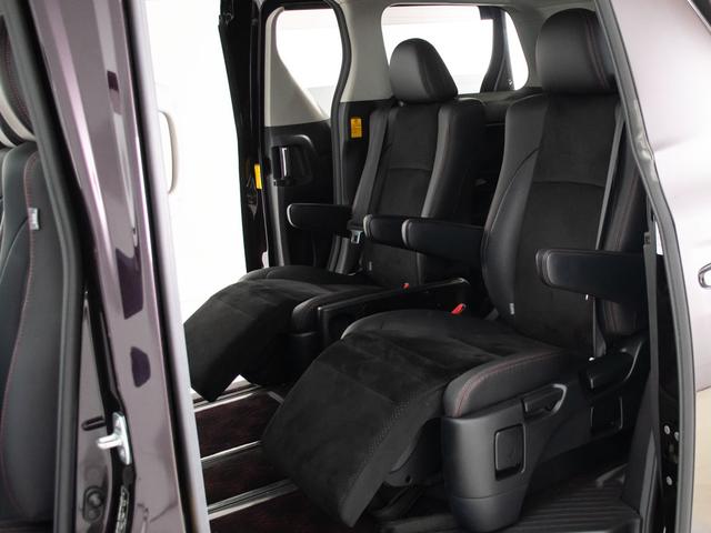 ヴェルファイア 2.4Z ゴールデンアイズ (特別仕様車)(後席モニター)(専用ハーフレザーシート)(両側電動スライドドア)パワーバックドア/コンビハンドル/クルーズコントロール/クリアランスソナー/後席オットマン/Bluetooth接続(25枚目)