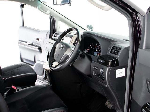 ヴェルファイア 2.4Z ゴールデンアイズ (特別仕様車)(後席モニター)(専用ハーフレザーシート)(両側電動スライドドア)パワーバックドア/コンビハンドル/クルーズコントロール/クリアランスソナー/後席オットマン/Bluetooth接続(35枚目)