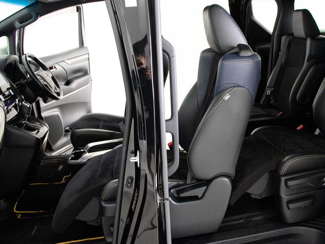 ヴェルファイア 2.5Z Aエディション ゴールデンアイズ (禁煙ワンオーナー車)(サンルーフ)(ロクサーニ20インチアルミ)(BLITZ車高調)アルパインBIG-X11型ナビ/後席モニター/両側自動ドア/パワーバックドア/専用黒ハーフレザーシート/(8枚目)