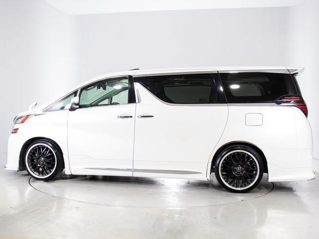 ヴェルファイア 3.5ZA Gエディション (禁煙)(点検記録簿6枚)(サンルーフ)(10インチ大画面ナビ)ダウンサス/社外20インチホイール・マフラー・テールランプ・フルエアロカスタム/AC100V電源/両側電動スライドドア/パワーバックドア(21枚目)