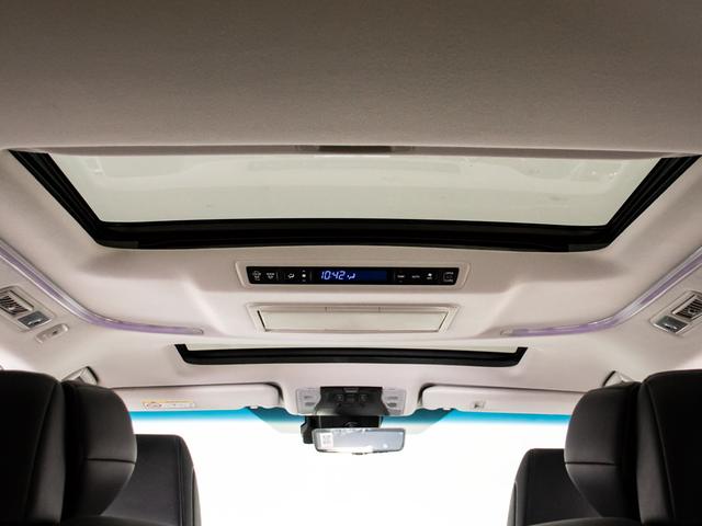 アルファード 2.5S Cパッケージ (禁煙車)(サンルーフ)(トヨタセーフティセンス)(黒合皮エグゼクティブシート)BSM/デジタルインナーミラー/3眼LEDヘッドライト/後席モニター/両側電動スライドドア/AC100V電源/フルセグ(10枚目)
