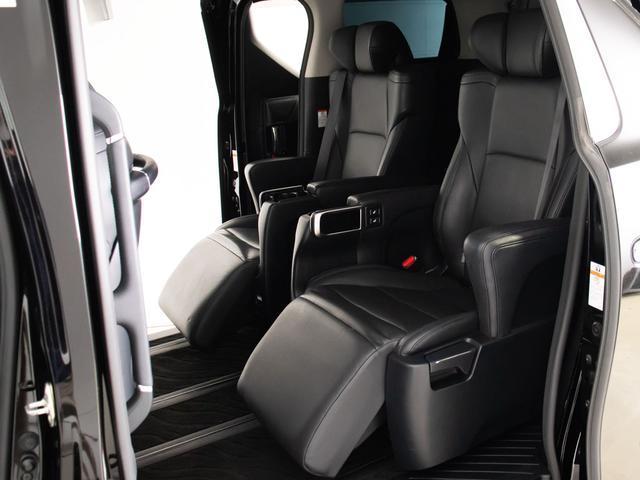 アルファード 2.5S Cパッケージ (禁煙)(点検記録簿11枚)(サンルーフ)(黒本革)純正9型ナビ/後席モニター/前車追従レーダークルーズ/衝突被害軽減ブレーキ/踏み間違い防止装置/両側自動ドア/パワーバックドア/AC100V電源/(29枚目)