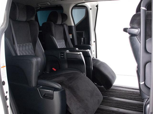 アルファード ２．５Ｓ　Ｃパッケージ　（禁煙車）（１０インチ大画面ナビ）（モデリスタエアロ）（エグゼクティブシート）両側電動スライド／パワーバックドア／クルーズコントロール／クリアランスソナー／ＡＣ１００Ｖ電源／ハーフレザーシート／ＥＴＣ（24枚目）